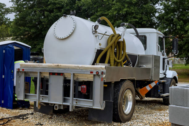 Portable Toilet Options We Offer in La Crosse, KS